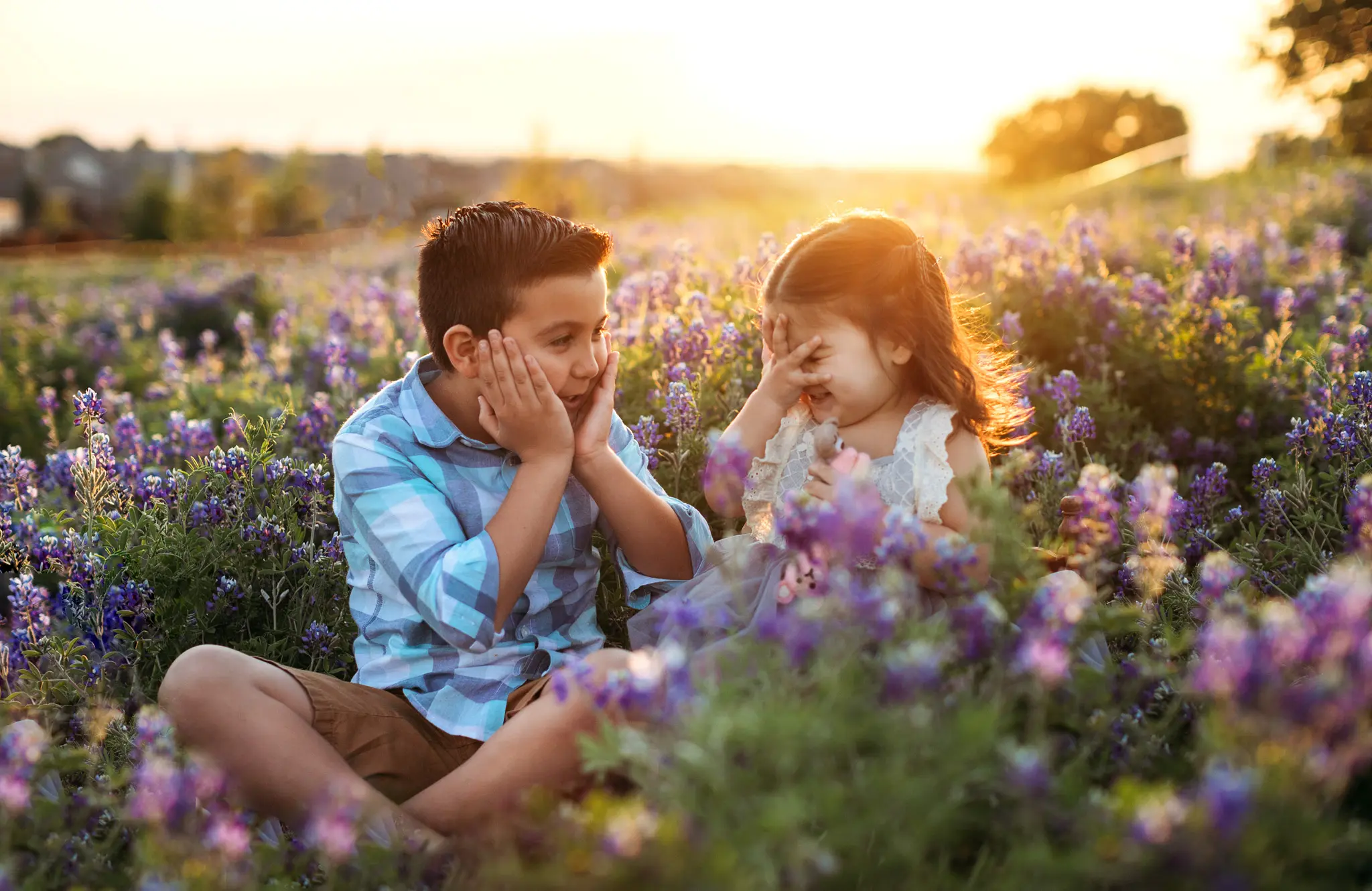 Oshey-Vargas-Photography-Bluebonnet-Mini-Sessions-Frisco-Texas-Fields-bluebonnets-sunset-kids-06_1
