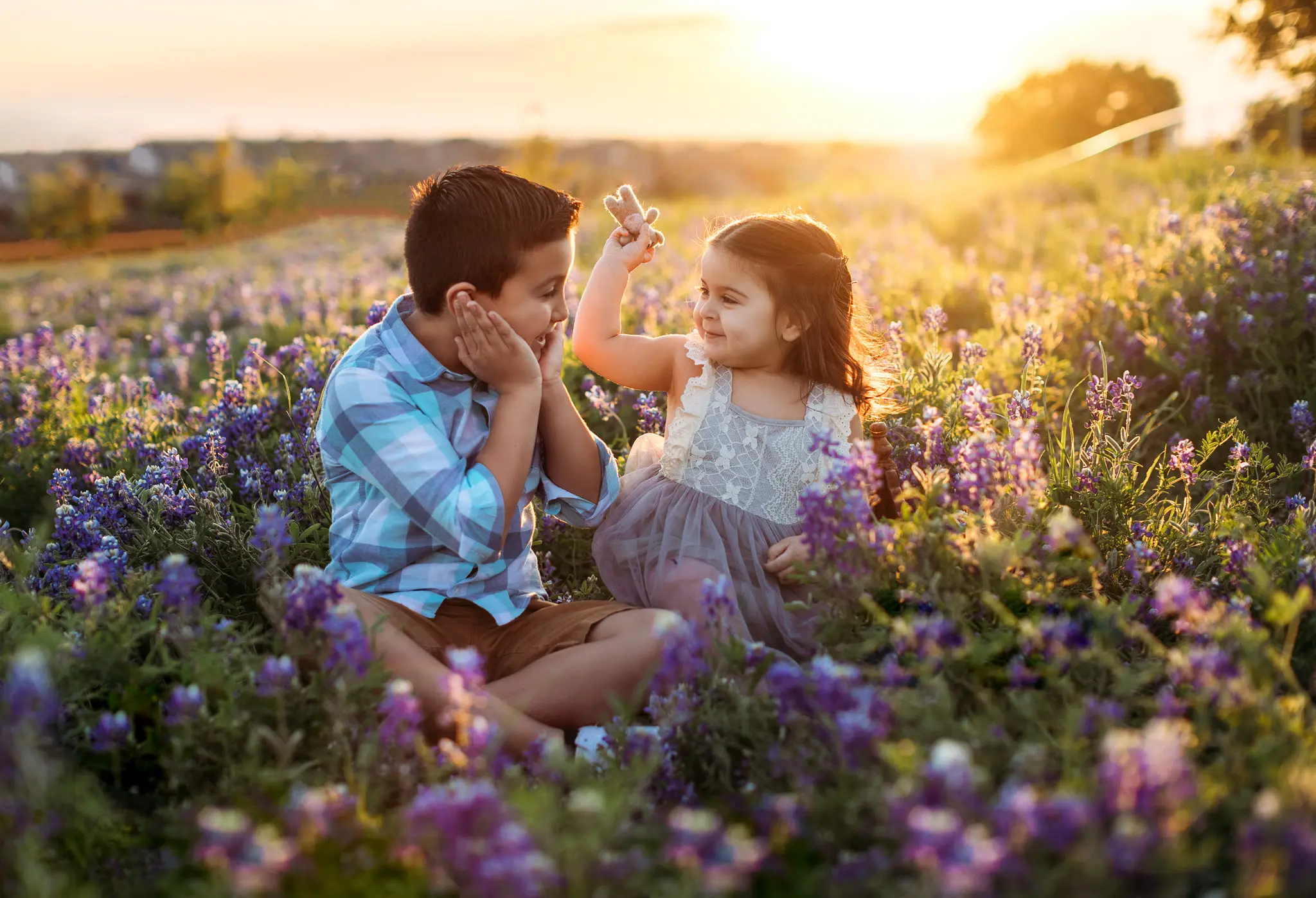Oshey-Vargas-Photography-Bluebonnet-Mini-Sessions-Frisco-Texas-Fields-bluebonnets-sunset-kids-07_1