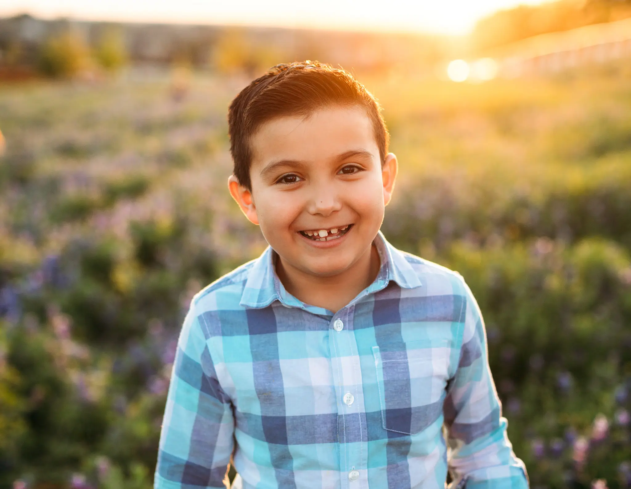 Oshey-Vargas-Photography-Bluebonnet-Mini-Sessions-Frisco-Texas-Fields-bluebonnets-sunset-kids-10_1