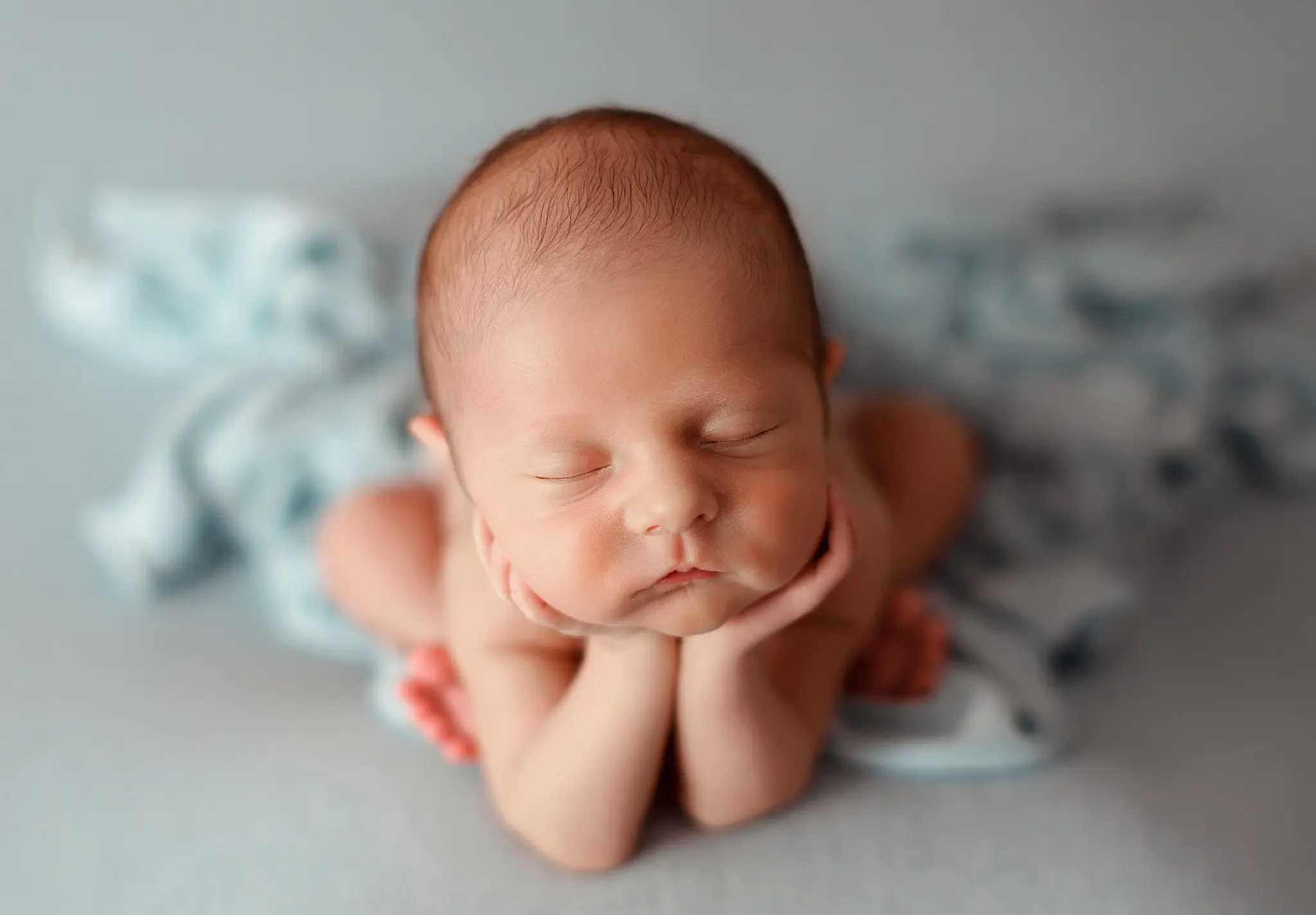 Mckinney-texas-newborn-session-oshey-vargas-photography-baby-boy-blue-portraits-studio-01