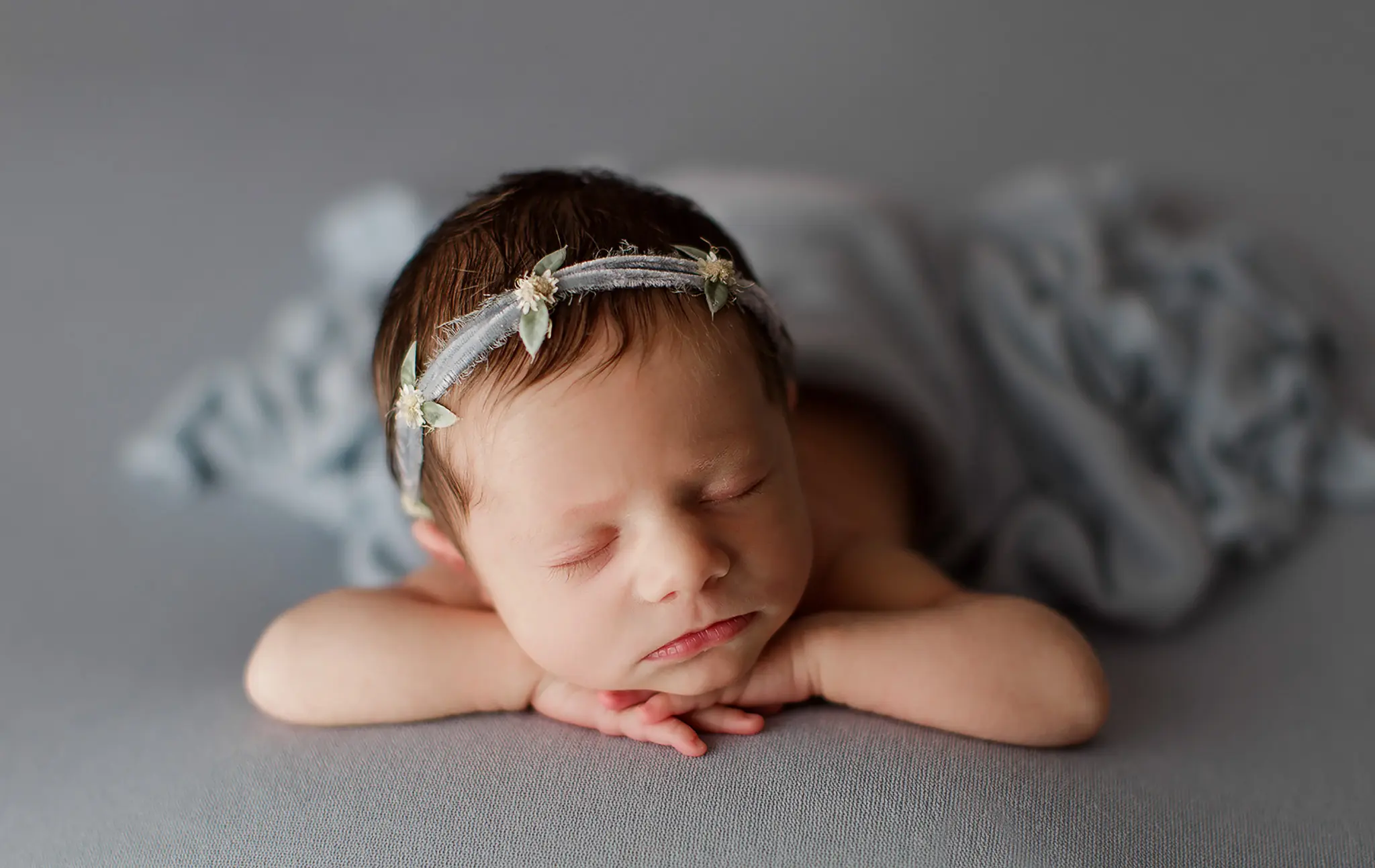 newborn-session-baby-portraits-family-posed-studio-Mckinney- Tx-oshey-vargas-photography-12
