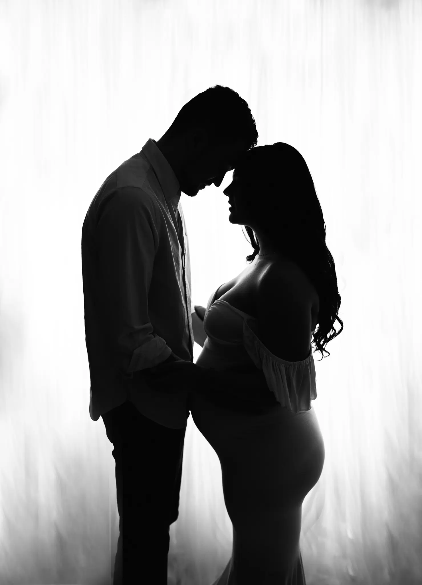 Maternity-session-silhouette-studio-baby-bump-pregnancy-milk-bath-Mckinney-Tx-oshey-vargas-photography-04