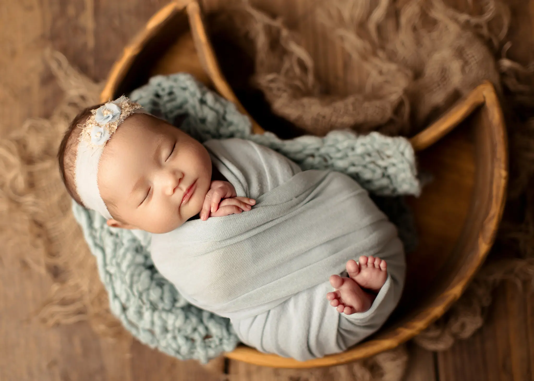 newborn-session-frisco-texas-baby-photos-posed-girl-oshey-vargas-photography-01