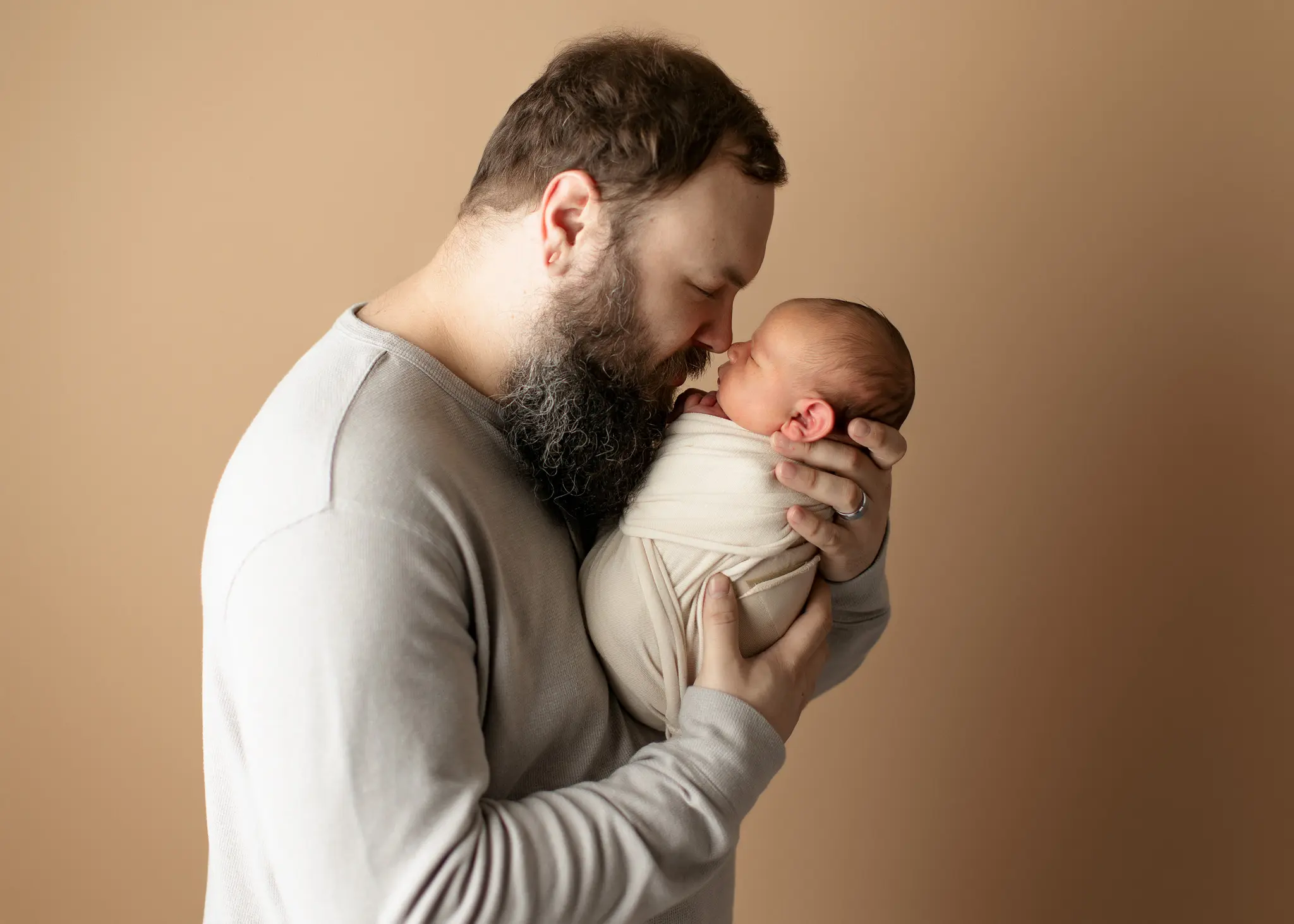 newborn-session-pregnancy-baby-studio-posed-frisco-texas-oshey-vargas-photography-07