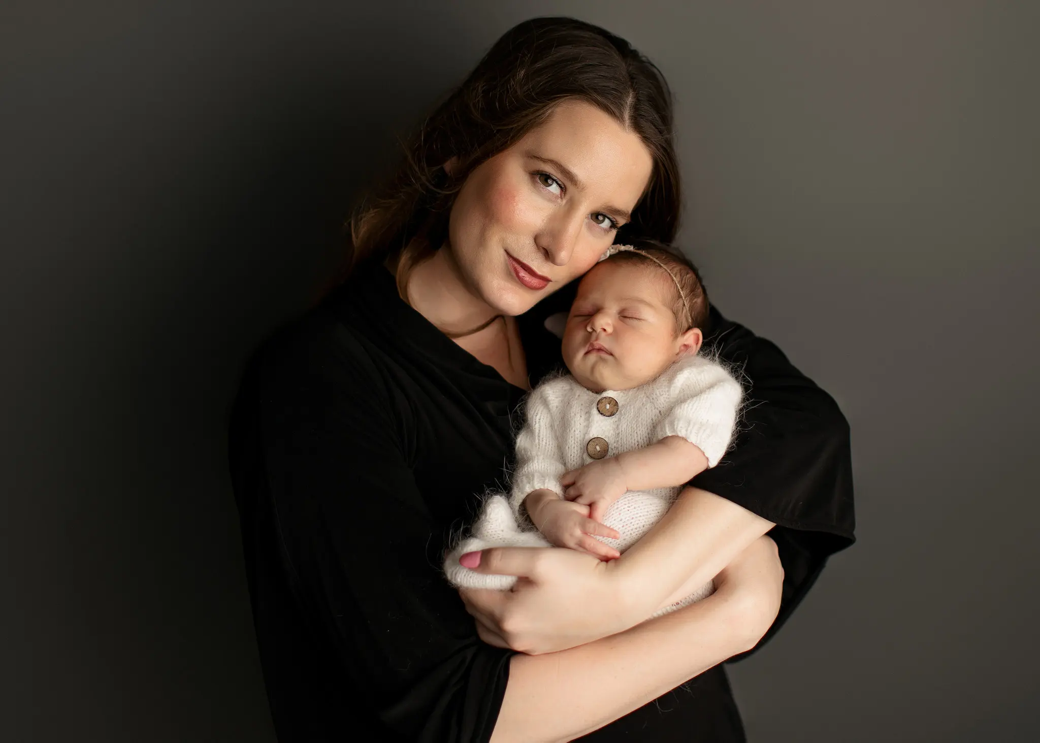 newborn-photography-Frisco-tx-girl-baby-posed-studio-bw-pink-oshey-vargas-photography-19_2