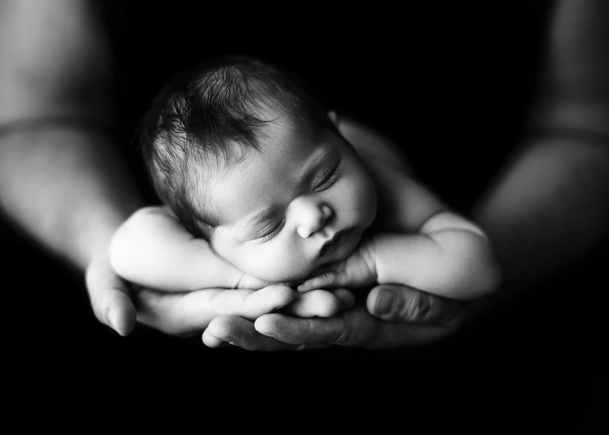 newborn-photography-Frisco-tx-girl-baby-posed-studio-bw-pink-oshey-vargas-photography-27_2
