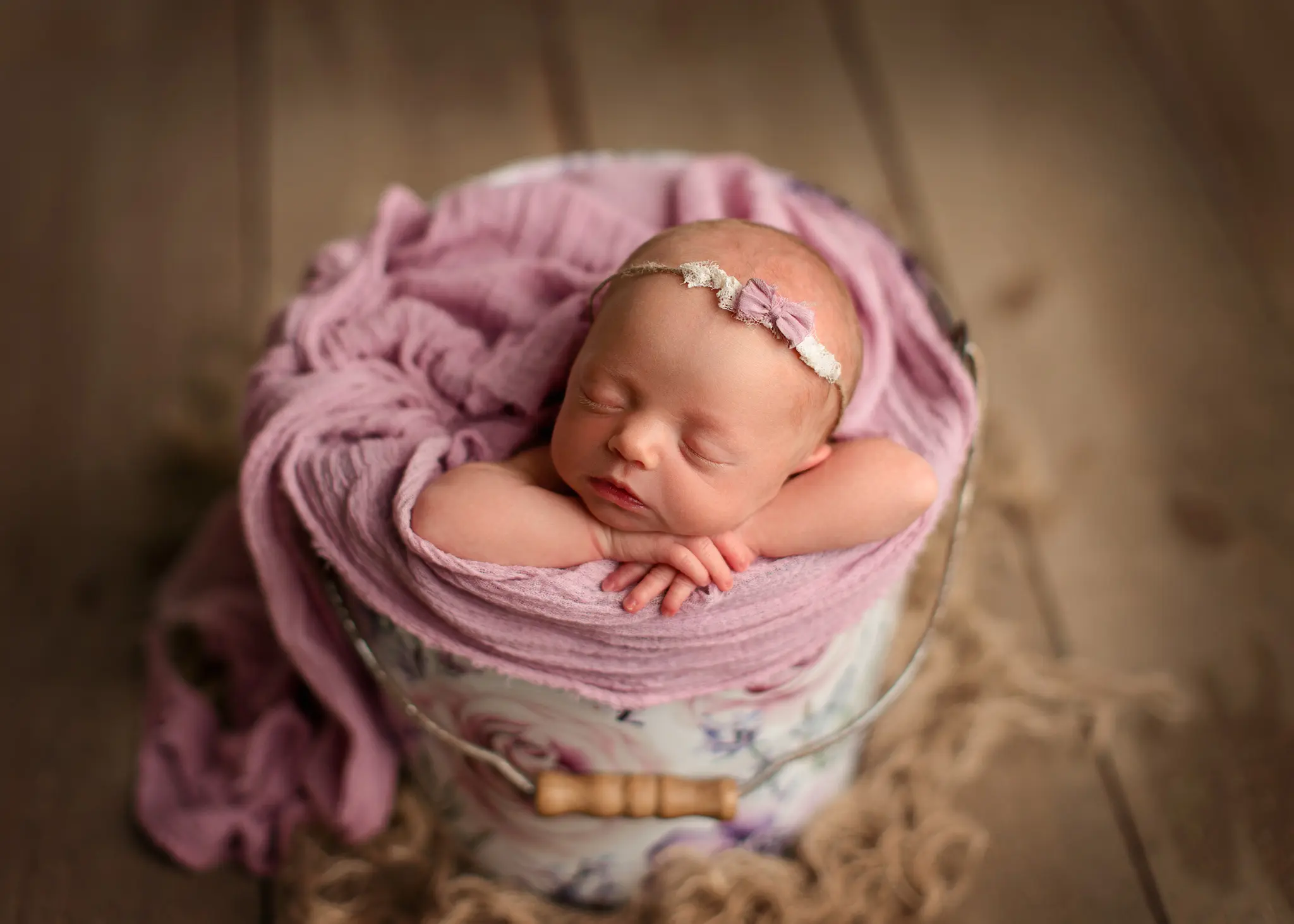 newborn-session-frisco-texas-girl-baby-posed-studio-smiling-familyoshey-vargas-photography-18
