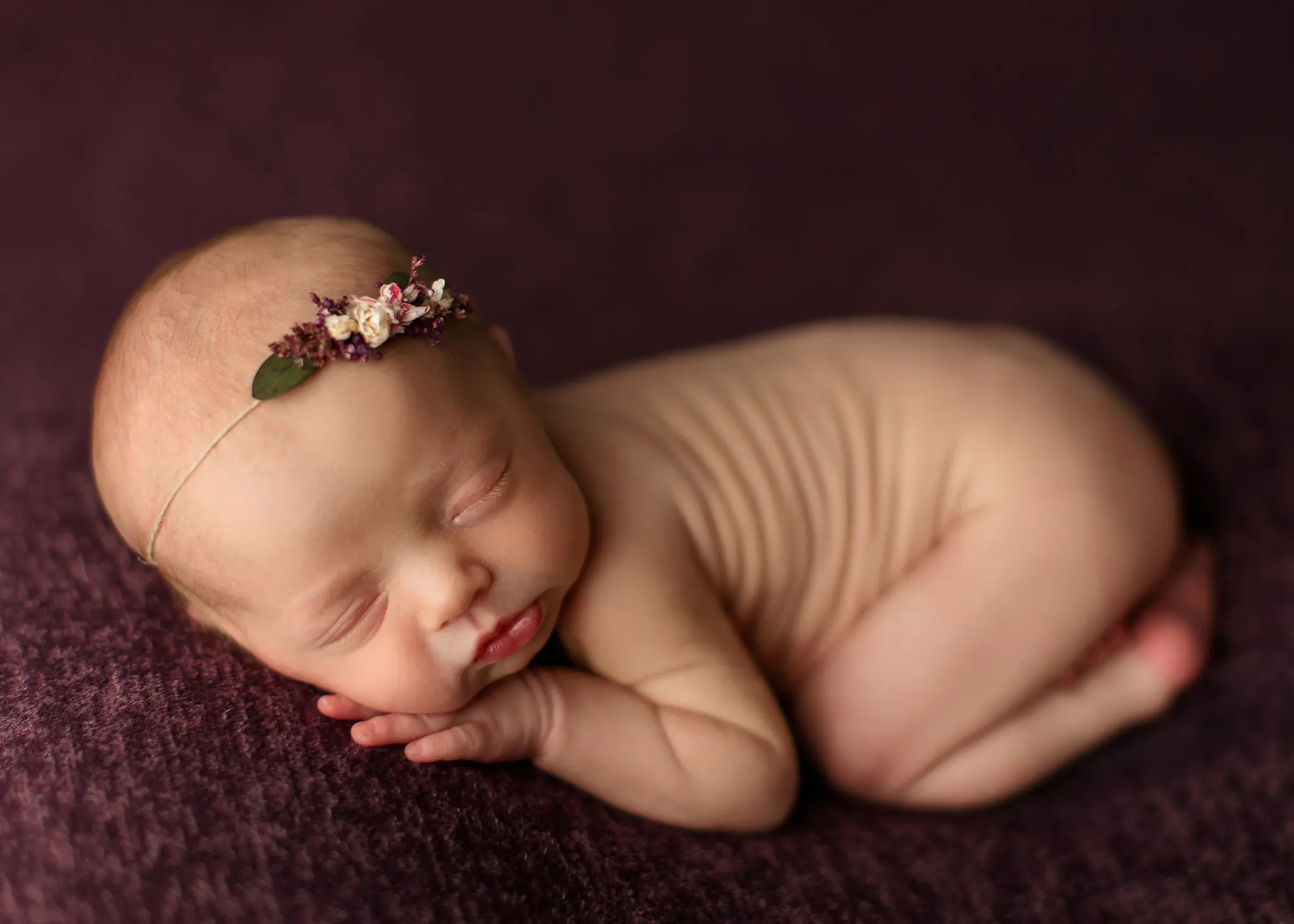 newborn-session-frisco-texas-girl-baby-posed-studio-smiling-familyoshey-vargas-photography-30
