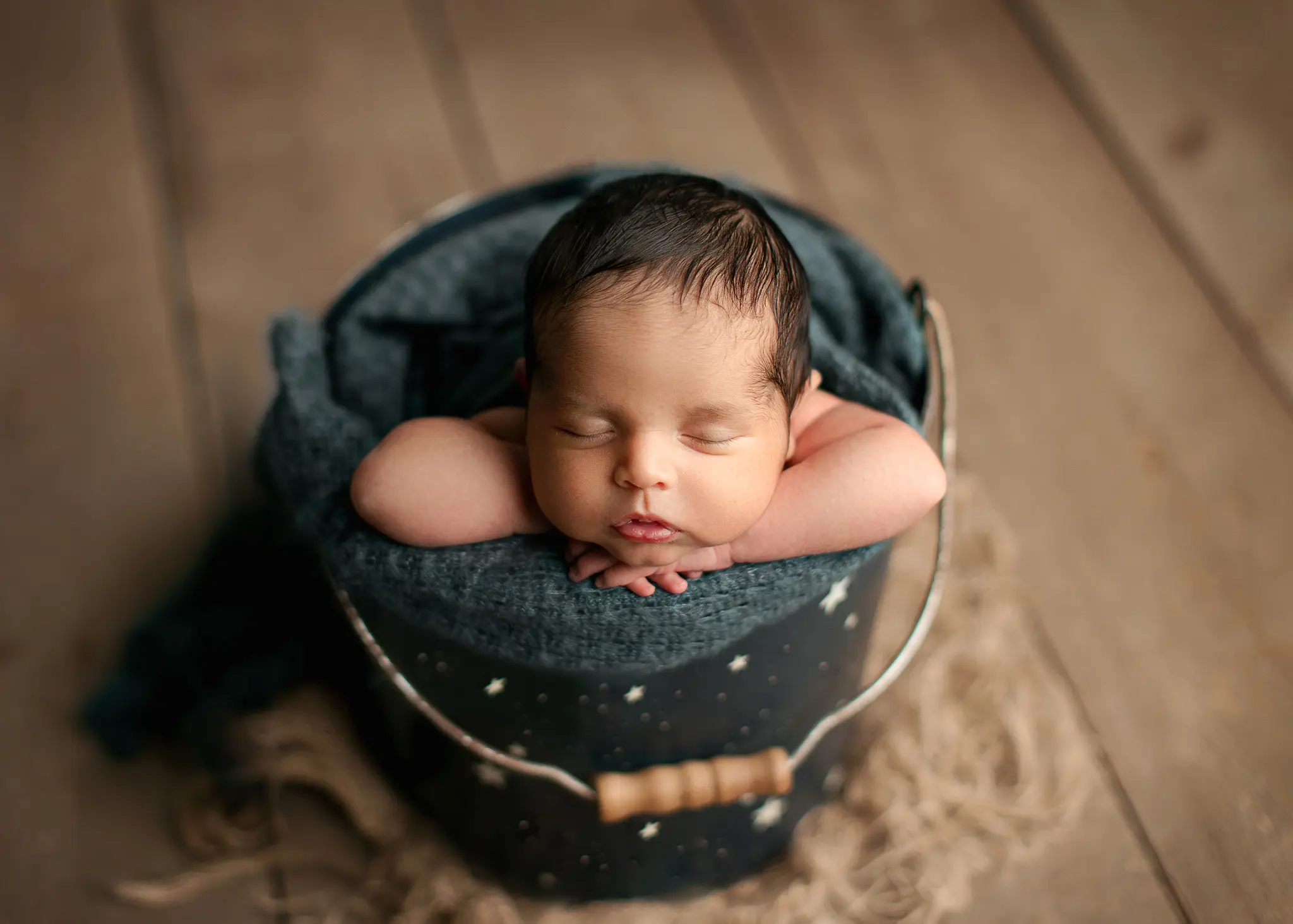 frisco-tx-newborn-session-baby-photos-portraits-studio-posed-luxury-oshey-vargas-photography-06