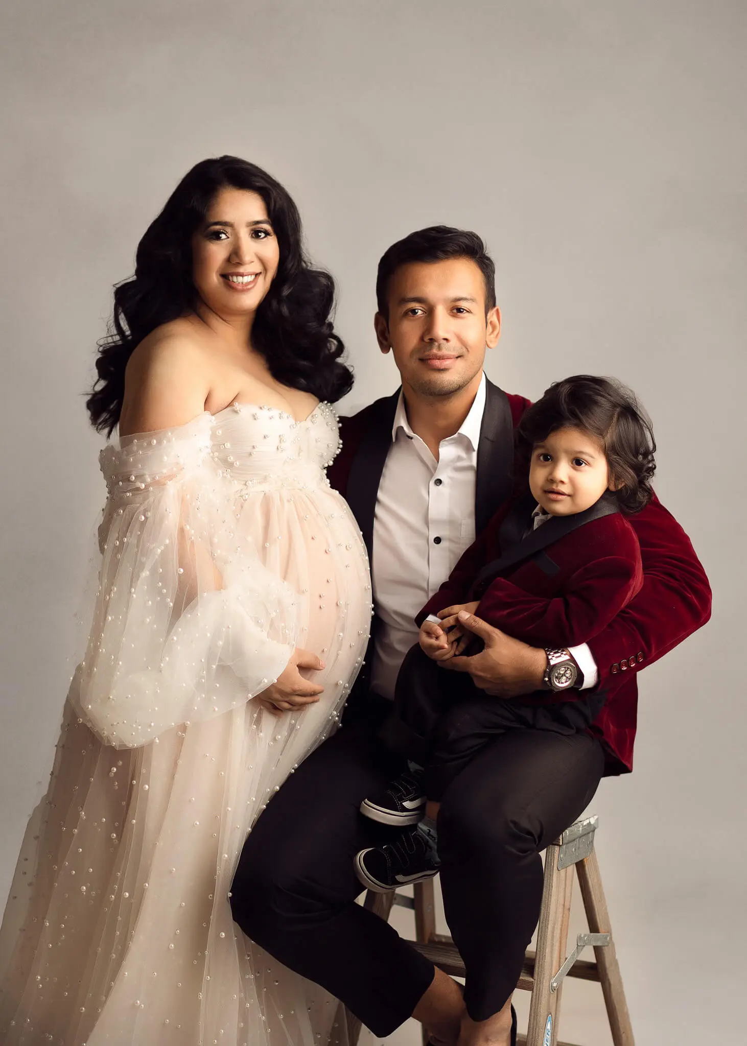 Dallas Maternity Photography, dfw maternity photographer, maternity photography near me, dallas maternity porraits, pregnancy photoshoot in dallas, luxury maternity photography