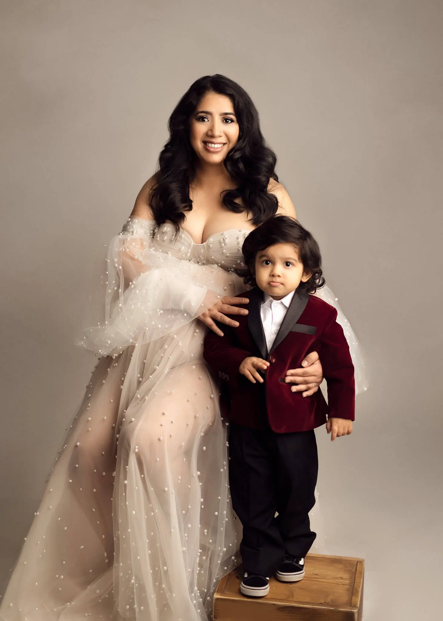 Dallas Maternity Photography, dfw maternity photographer, maternity photography near me, dallas maternity porraits, pregnancy photoshoot in dallas, luxury maternity photography