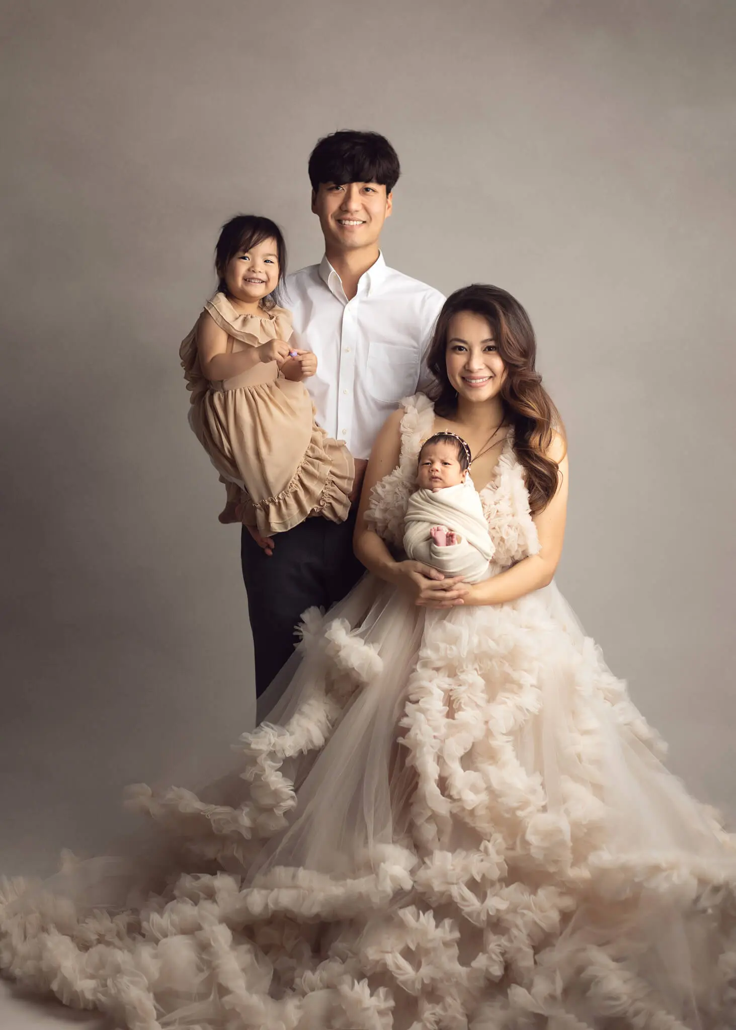 family-newborn-baby-session-studio-luxury-newborn-photography-oshey-vargas-photography-tx-dallas-dfw-02