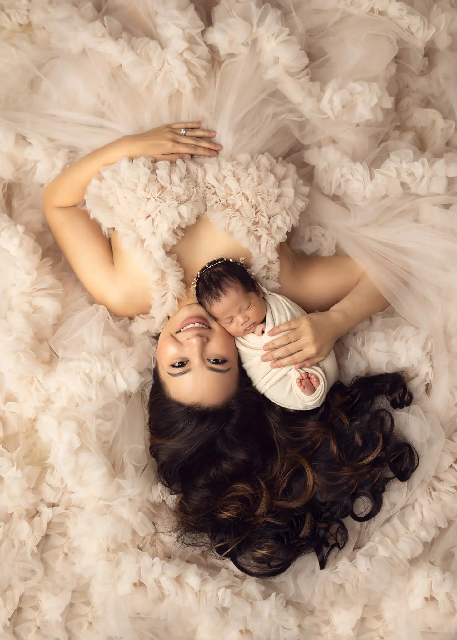 family-newborn-baby-session-studio-luxury-newborn-photography-oshey-vargas-photography-tx-dallas-dfw-13