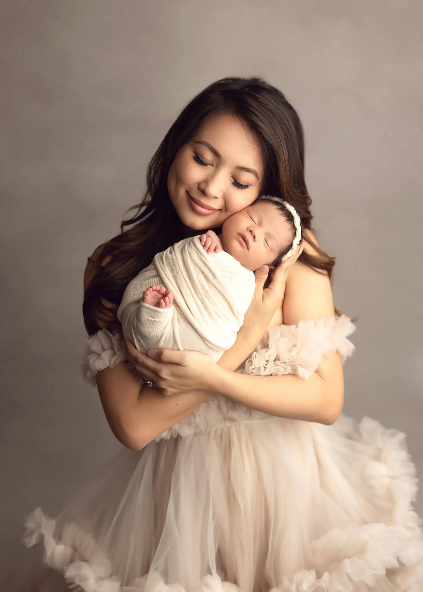 family-newborn-baby-session-studio-luxury-newborn-photography-oshey-vargas-photography-tx-dallas-dfw-17