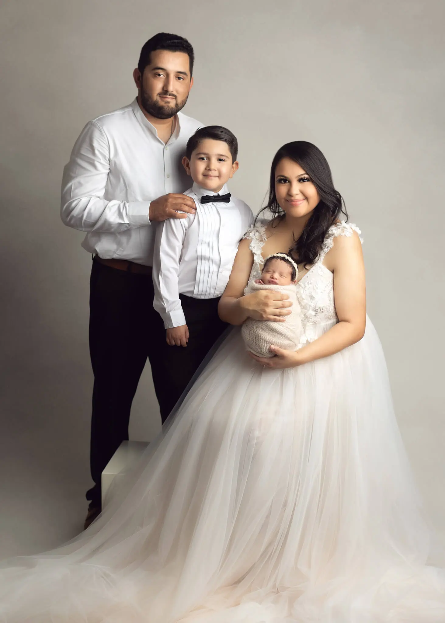 dallas tx newborn photography, luxury newborn portraits near me, baby photography in dallas tx, newborn photographer near me