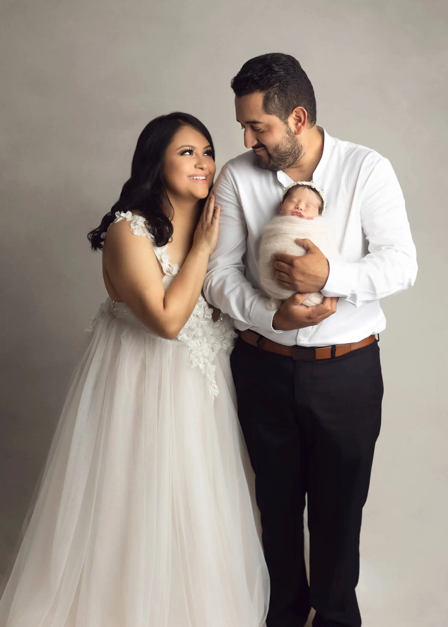 dallas tx newborn photography, luxury newborn portraits near me, baby photography in dallas tx, newborn photographer near me