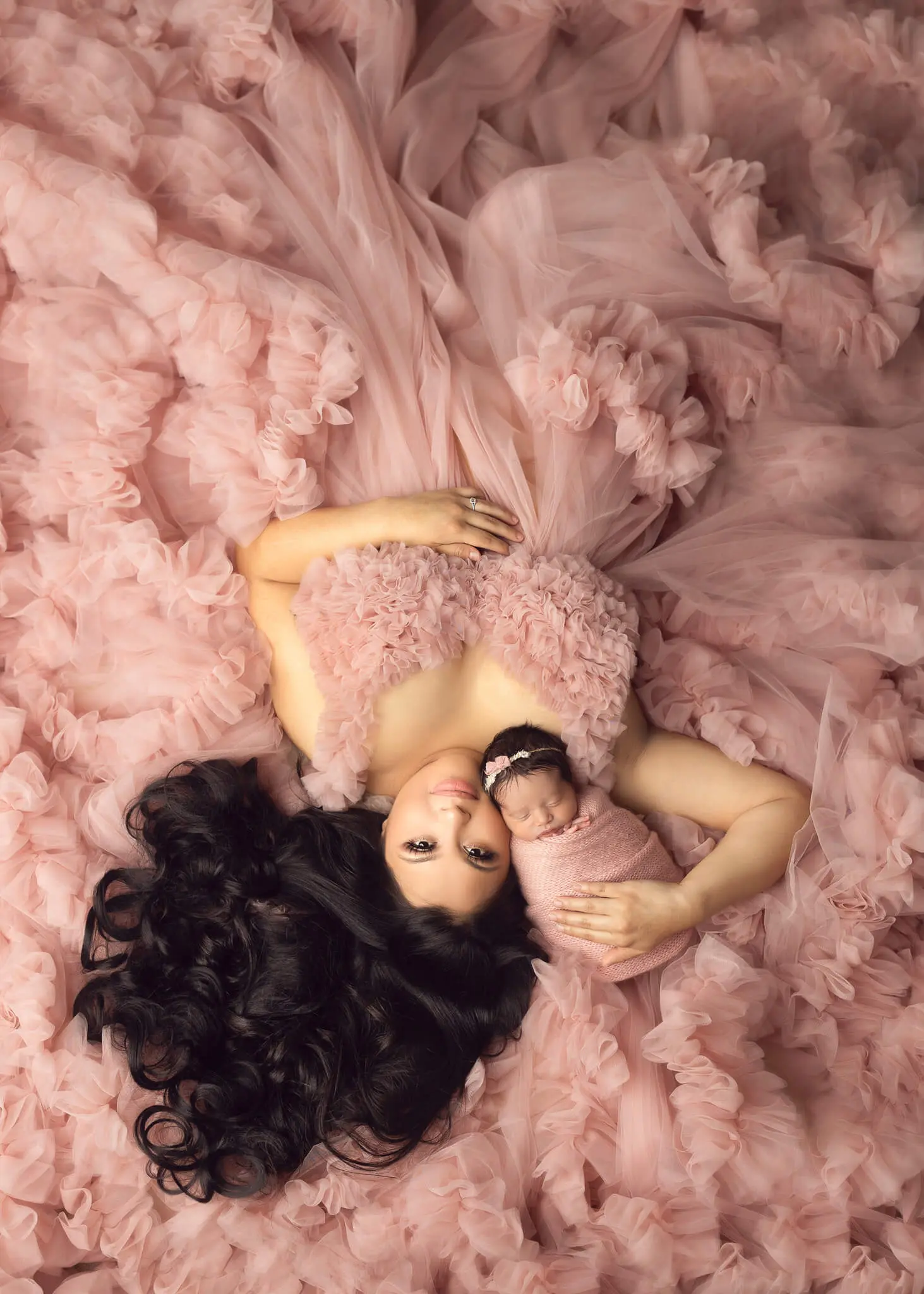 dallas tx newborn photography, luxury newborn portraits near me, baby photography in dallas tx, newborn photographer near me