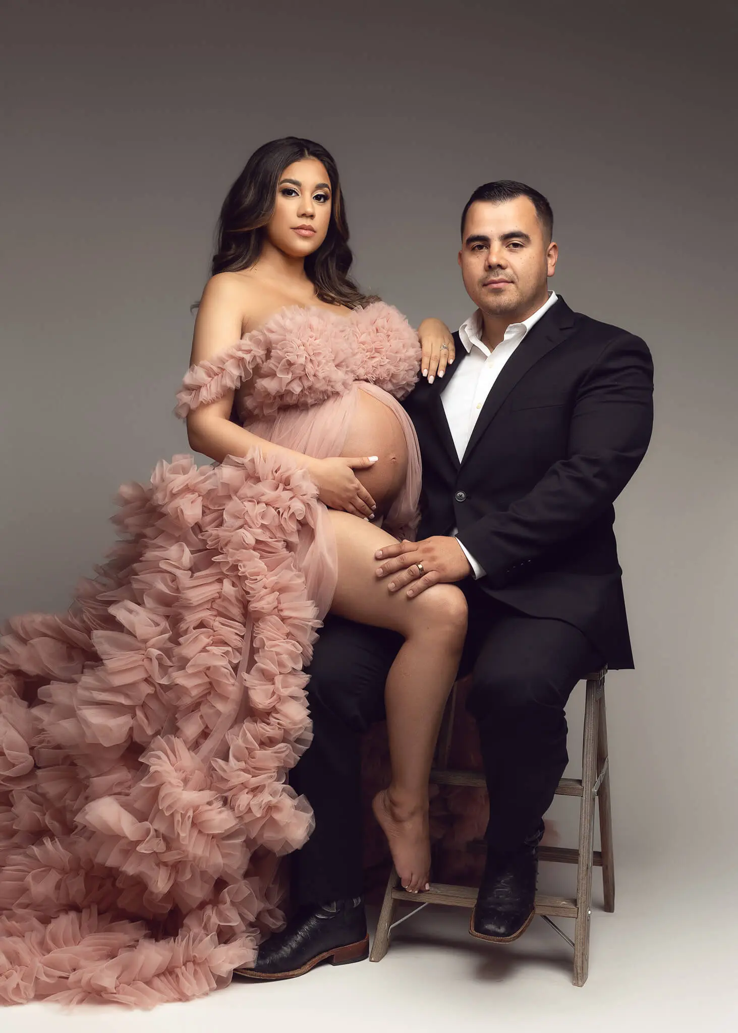 pregnancy photoshoot near me, maternity session lewisville tx, maternity portrait studio plano tx