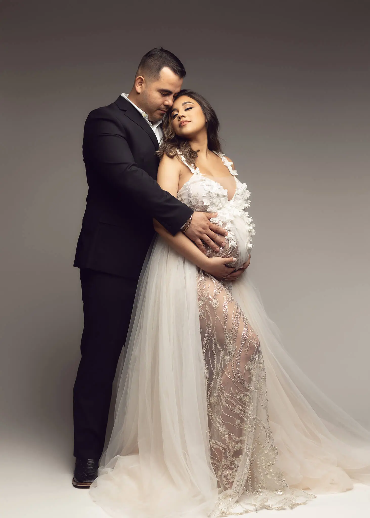 pregnancy photoshoot near me, maternity session lewisville tx, maternity portrait studio plano tx