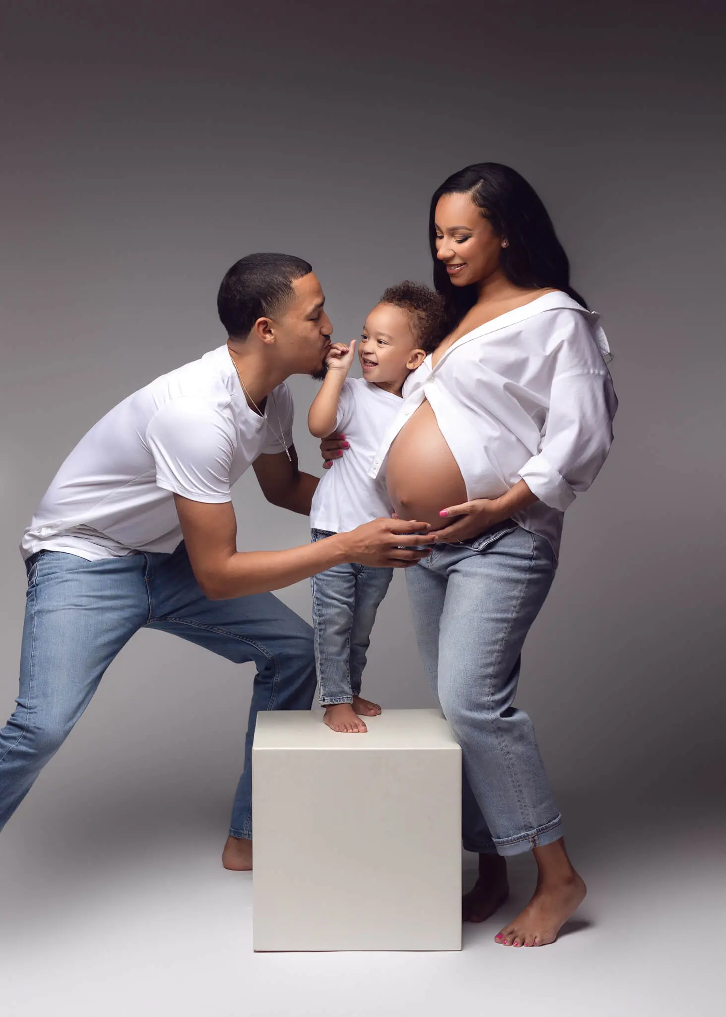 best places to get maternity clothes, maternity photoshoot DFW, maternity pictures Plano TX