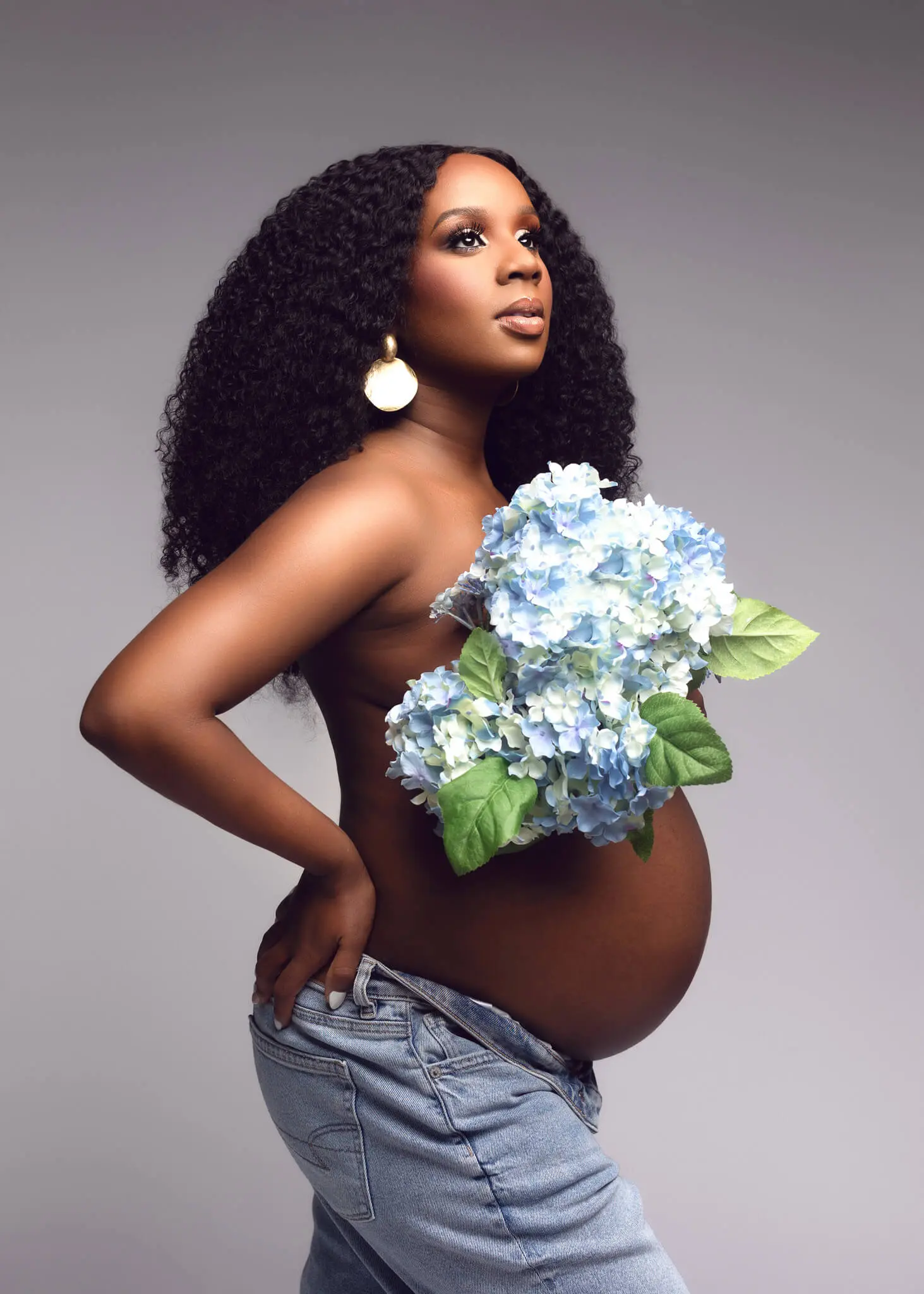 Maternity-session-dfw-dallas-fort-worth-lewisville-tx-oshey-vargas-photography-baby-bump-studio-luxury-gowns-pregnancy-pregnant-03