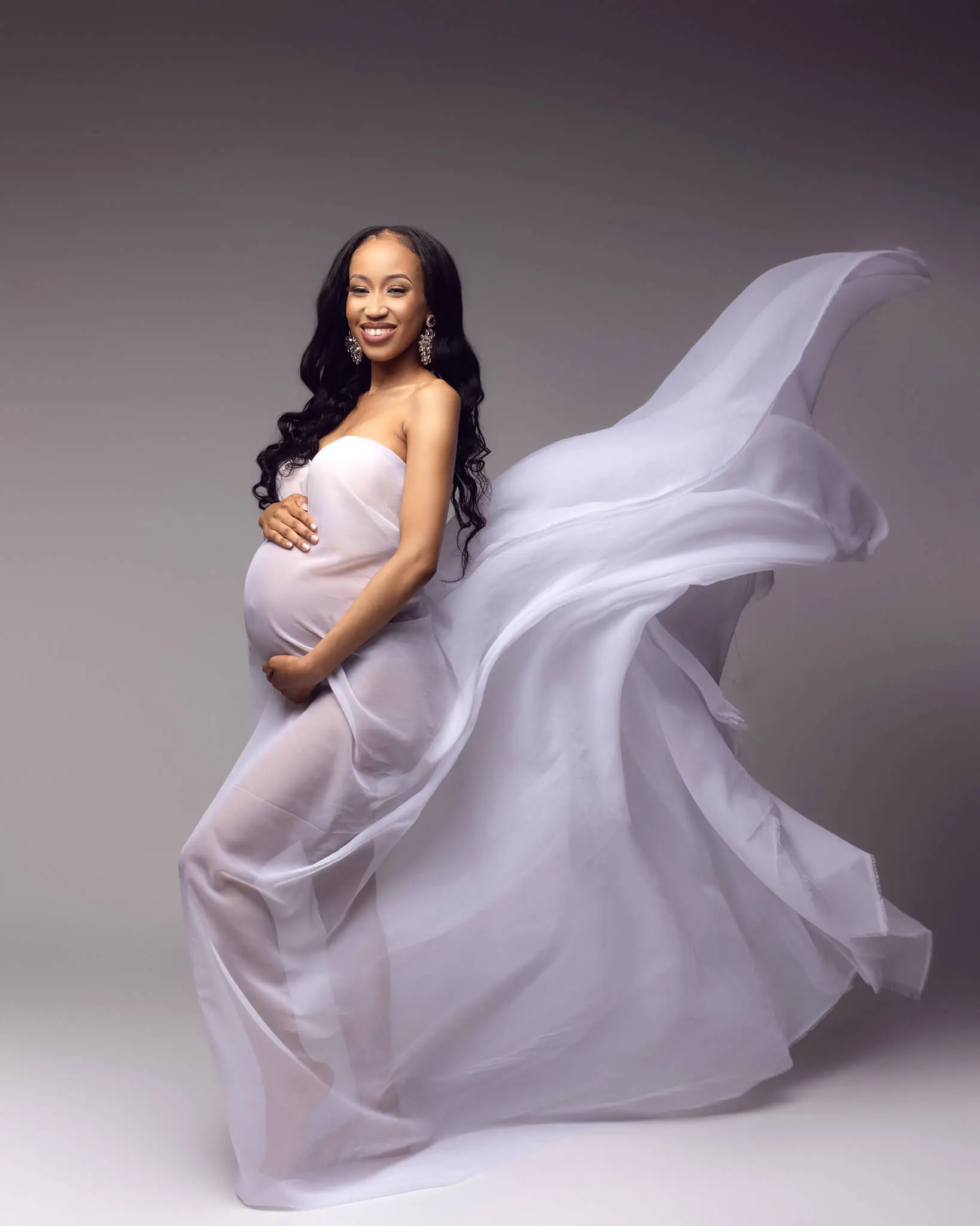 Maternity-session-dfw-dallas-fort-worth-lewisville-tx-oshey-vargas-photography-baby-bump-studio-luxury-gowns-pregnancy-pregnant-24