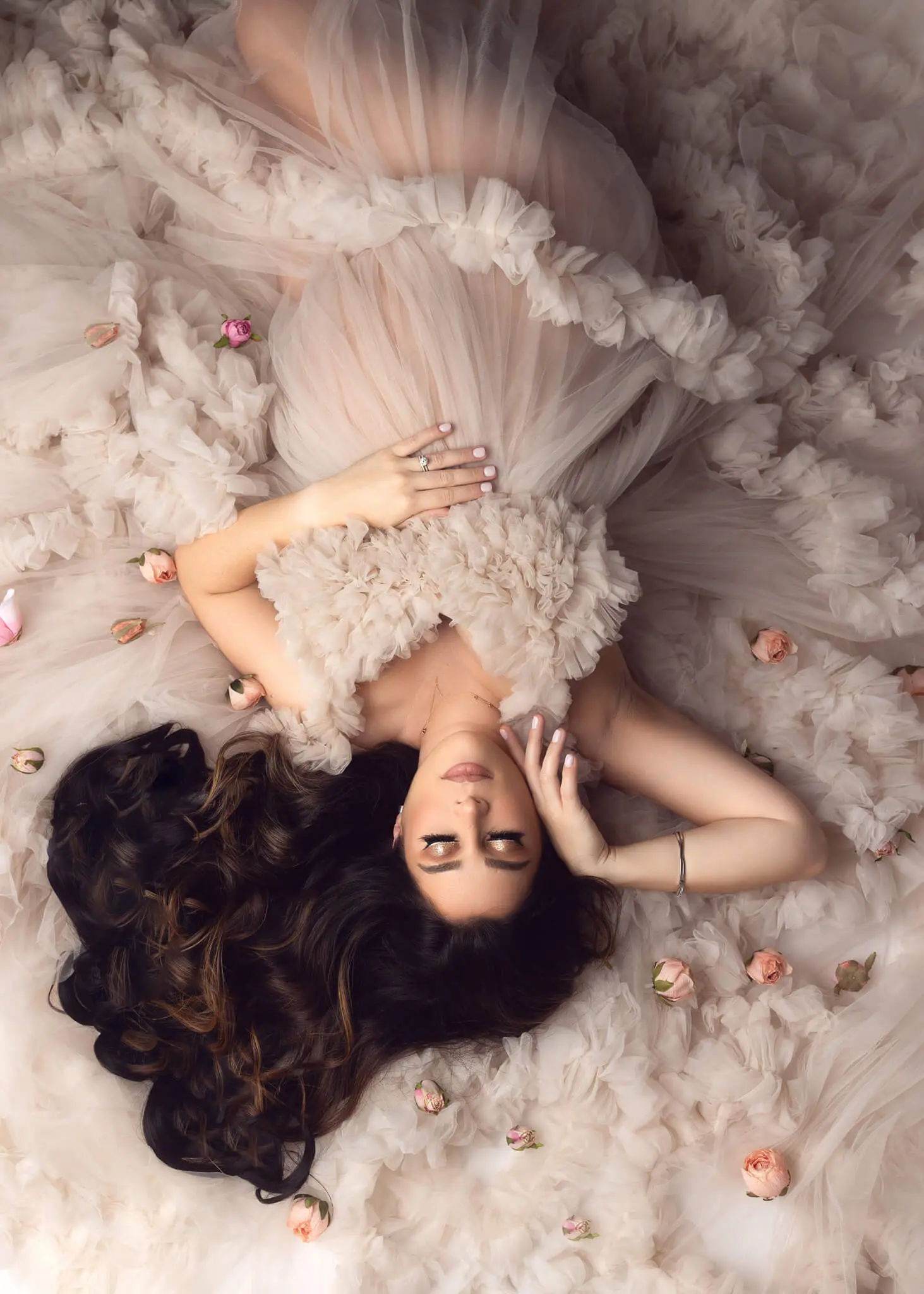 Maternity-session-dfw-dallas-fort-worth-lewisville-tx-oshey-vargas-photography-baby-bump-studio-luxury-gowns-pregnancy-pregnant-33