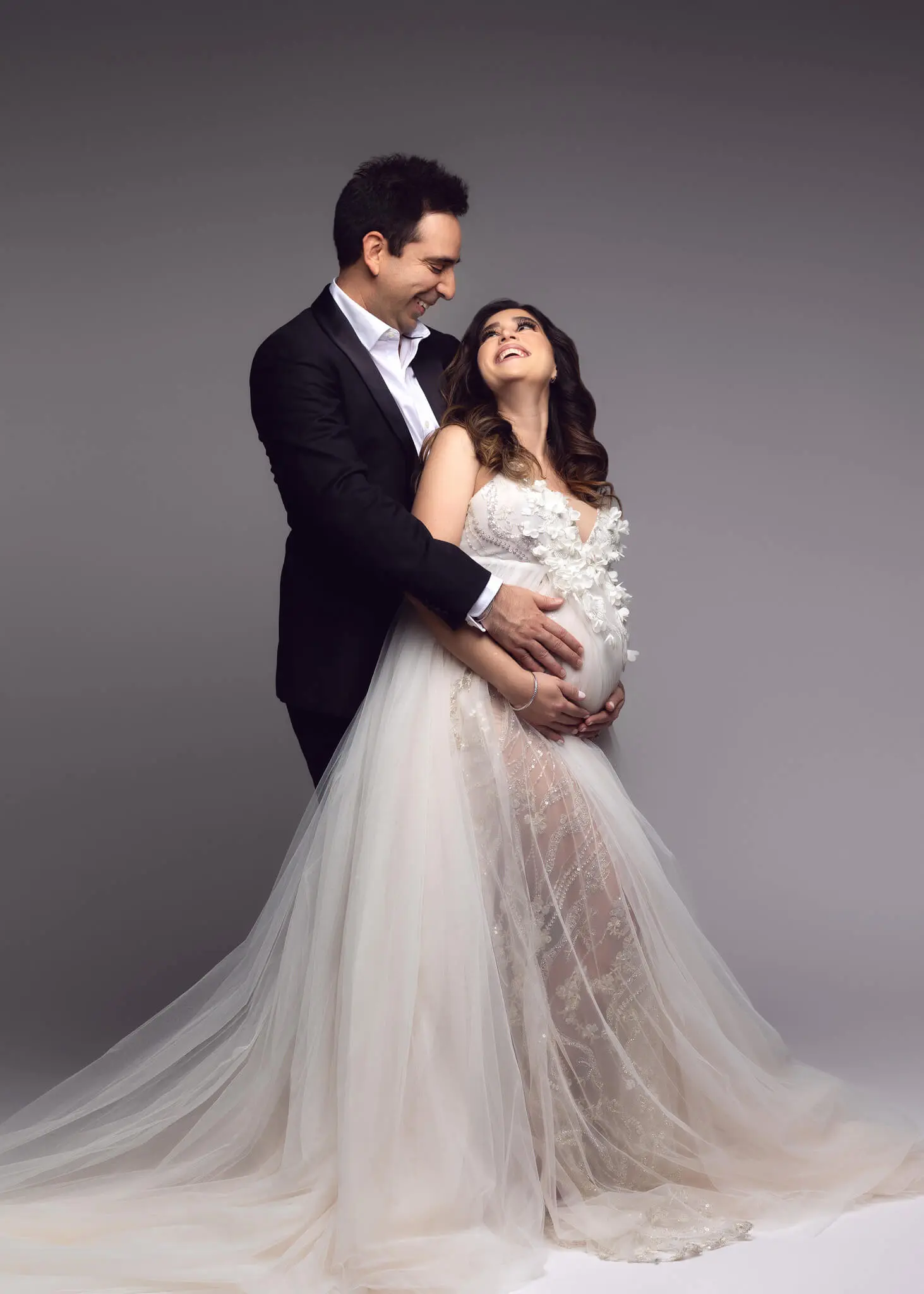 Maternity-session-dfw-dallas-fort-worth-lewisville-tx-oshey-vargas-photography-baby-bump-studio-luxury-gowns-pregnancy-pregnant-38