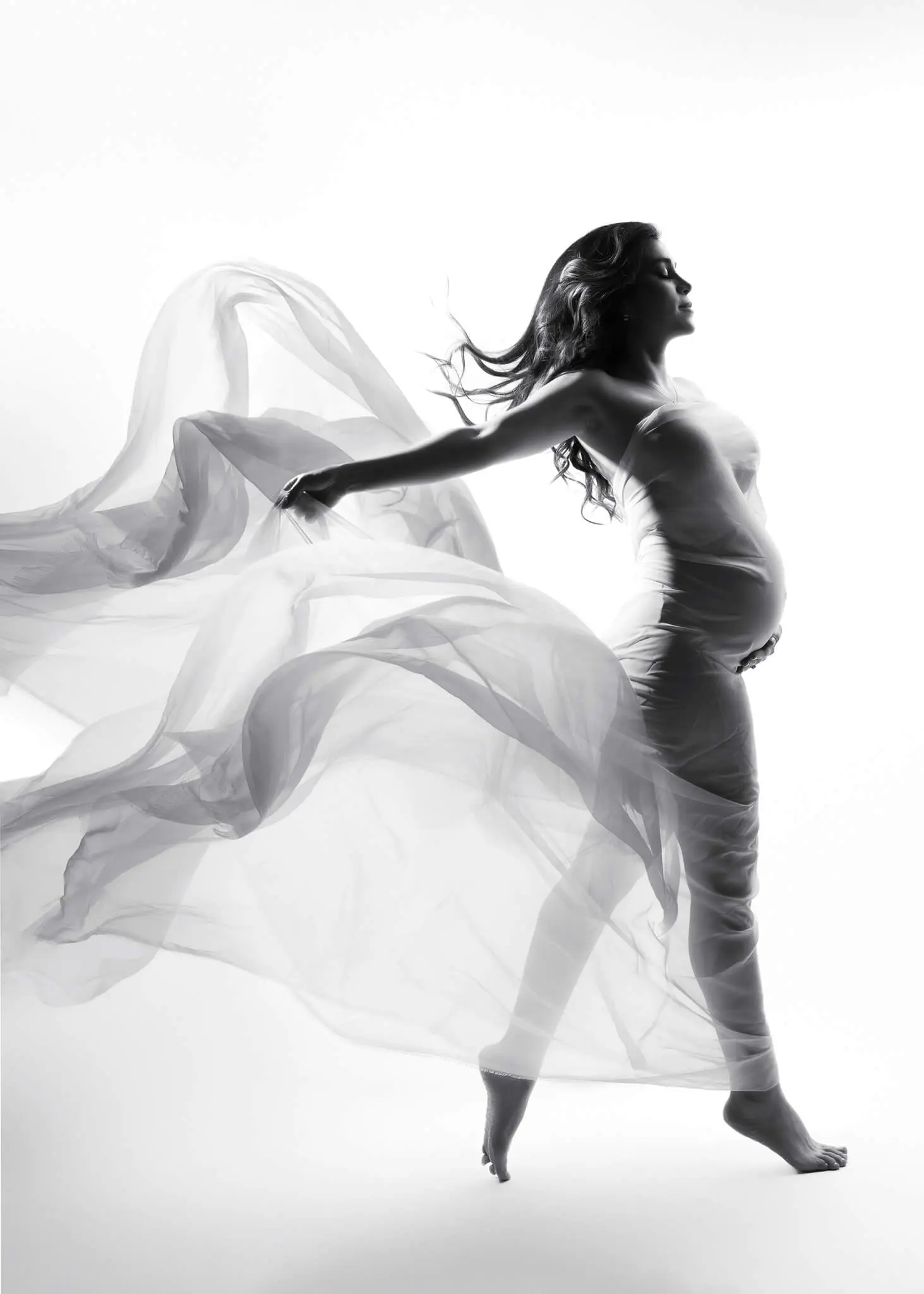 Maternity-session-dfw-dallas-fort-worth-lewisville-tx-oshey-vargas-photography-baby-bump-studio-luxury-gowns-pregnancy-pregnant-44