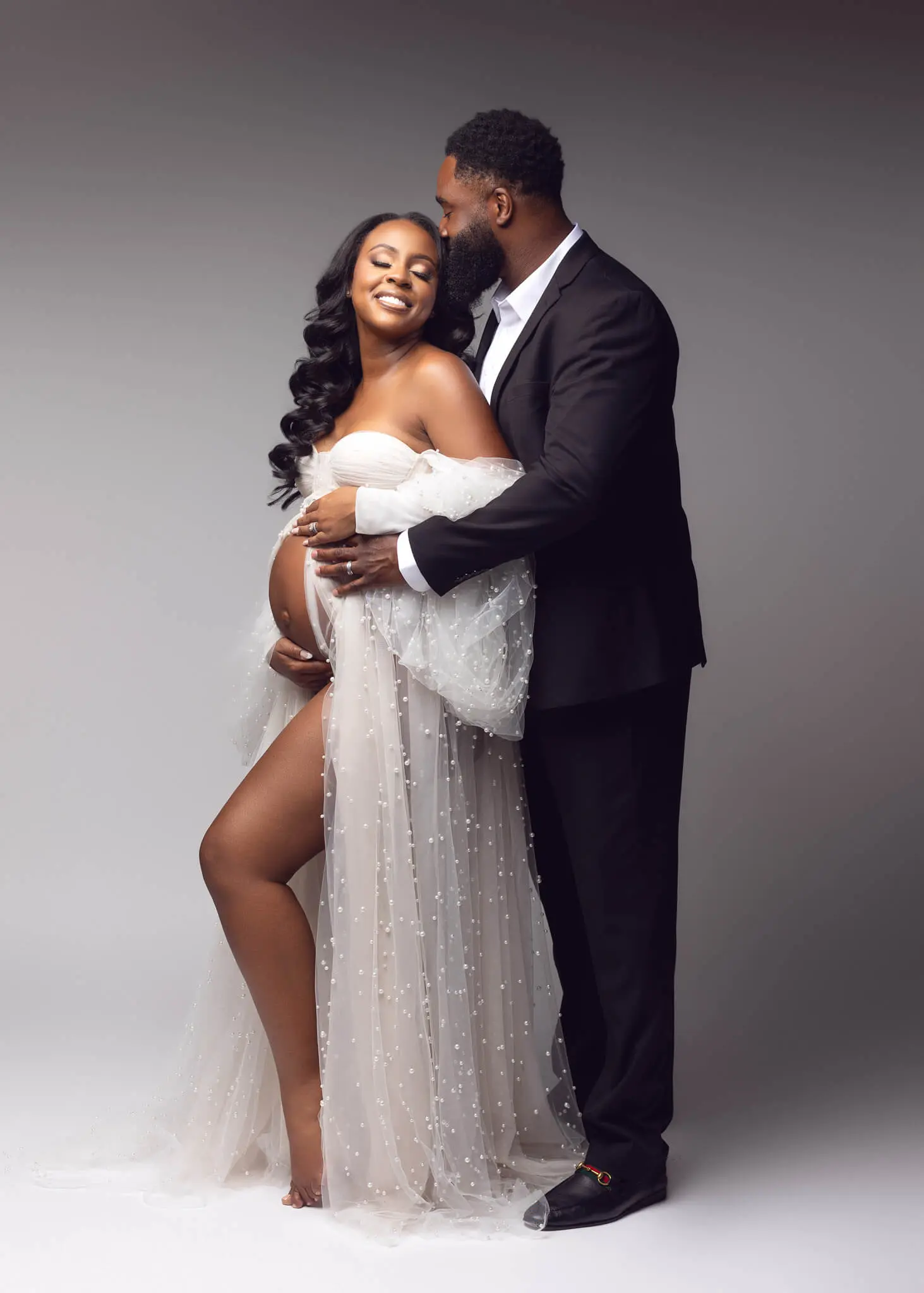 Maternity-session-dfw-dallas-fort-worth-lewisville-tx-oshey-vargas-photography-baby-bump-studio-luxury-gowns-pregnancy-pregnant-64