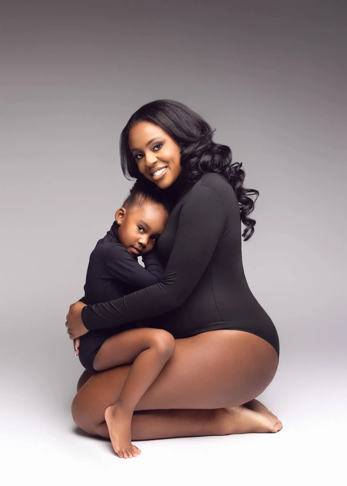 Maternity-session-dfw-dallas-fort-worth-lewisville-tx-oshey-vargas-photography-baby-bump-studio-luxury-gowns-pregnancy-pregnant-74