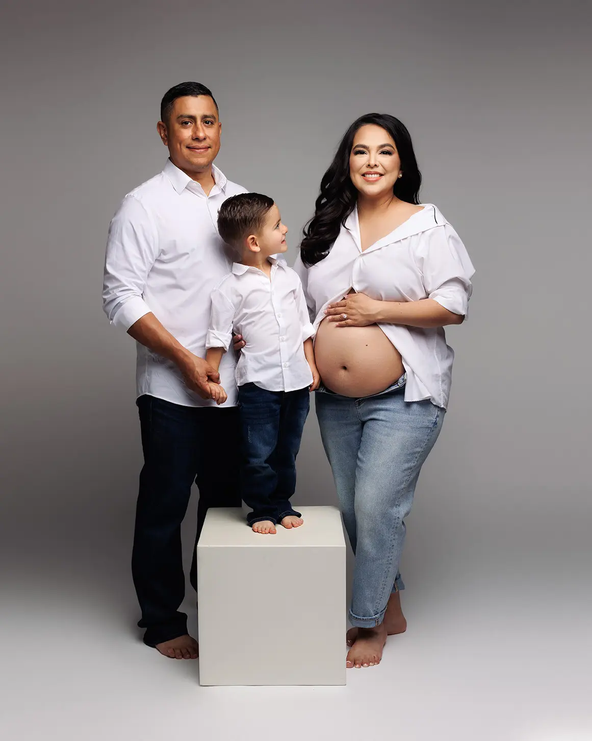 Maternity-session-dfw-dallas-frisco-fortworth-lewisville-mckinney-studio-photos-pregnancy-baby-expecting-oshey-vargas-photography-094