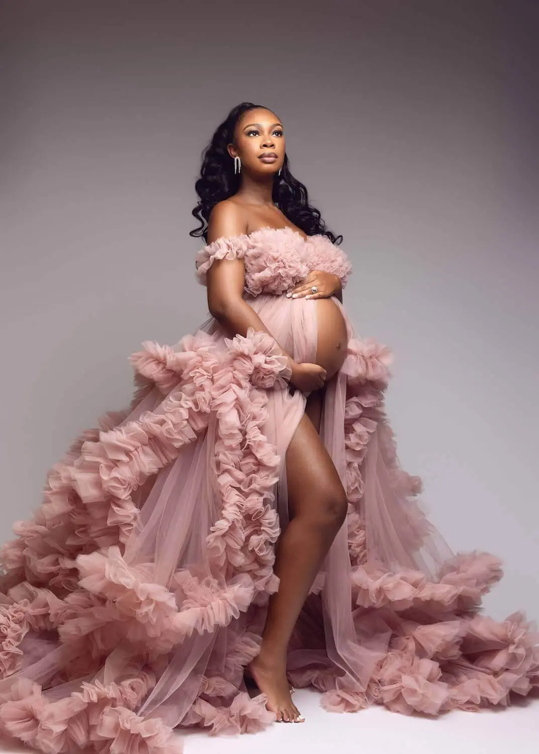 Maternity-session-dfw-dallas-fort-worth-lewisville-tx-oshey-vargas-photography-baby-bump-studio-luxury-gowns-pregnancy-pregnant