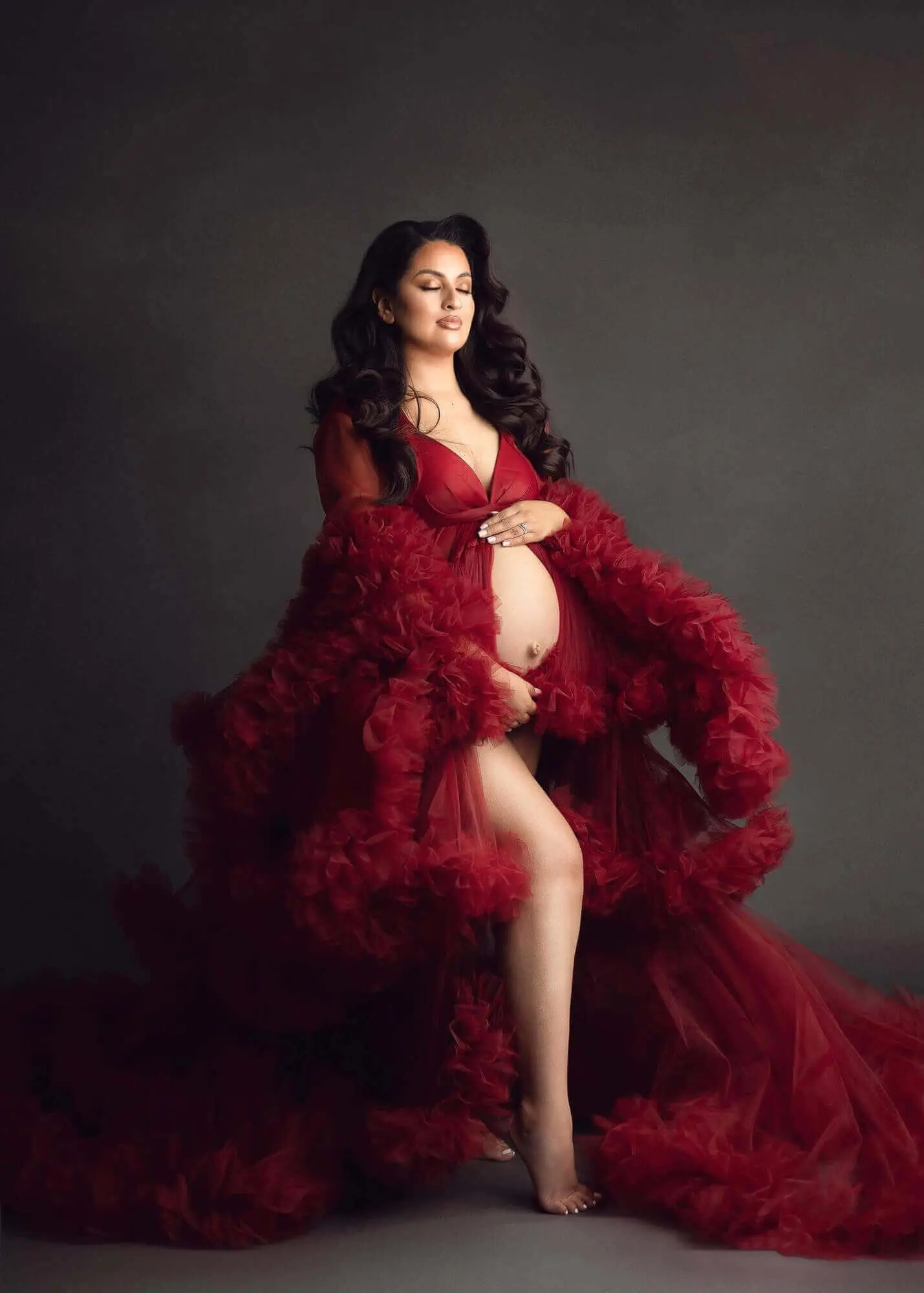 maternity-session-dresses-luxury-studio-posed-family-oshey-vargas-photography-lewisville-tx