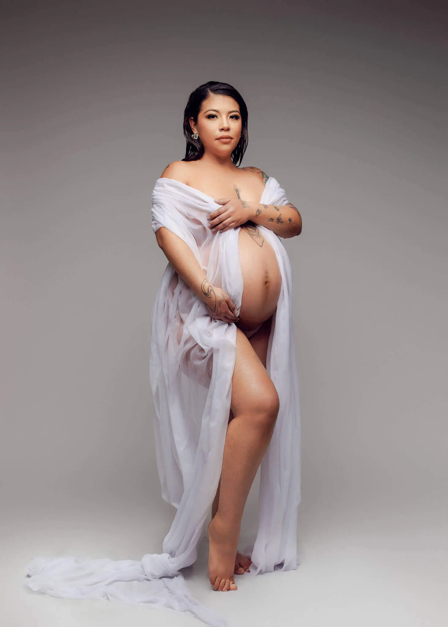 pregnancy-baby-bump-newborn-studio-luxury-photography-glam-Dallas-tx-fort-worth-maternity-session-near-me-oshey-vargas-photography