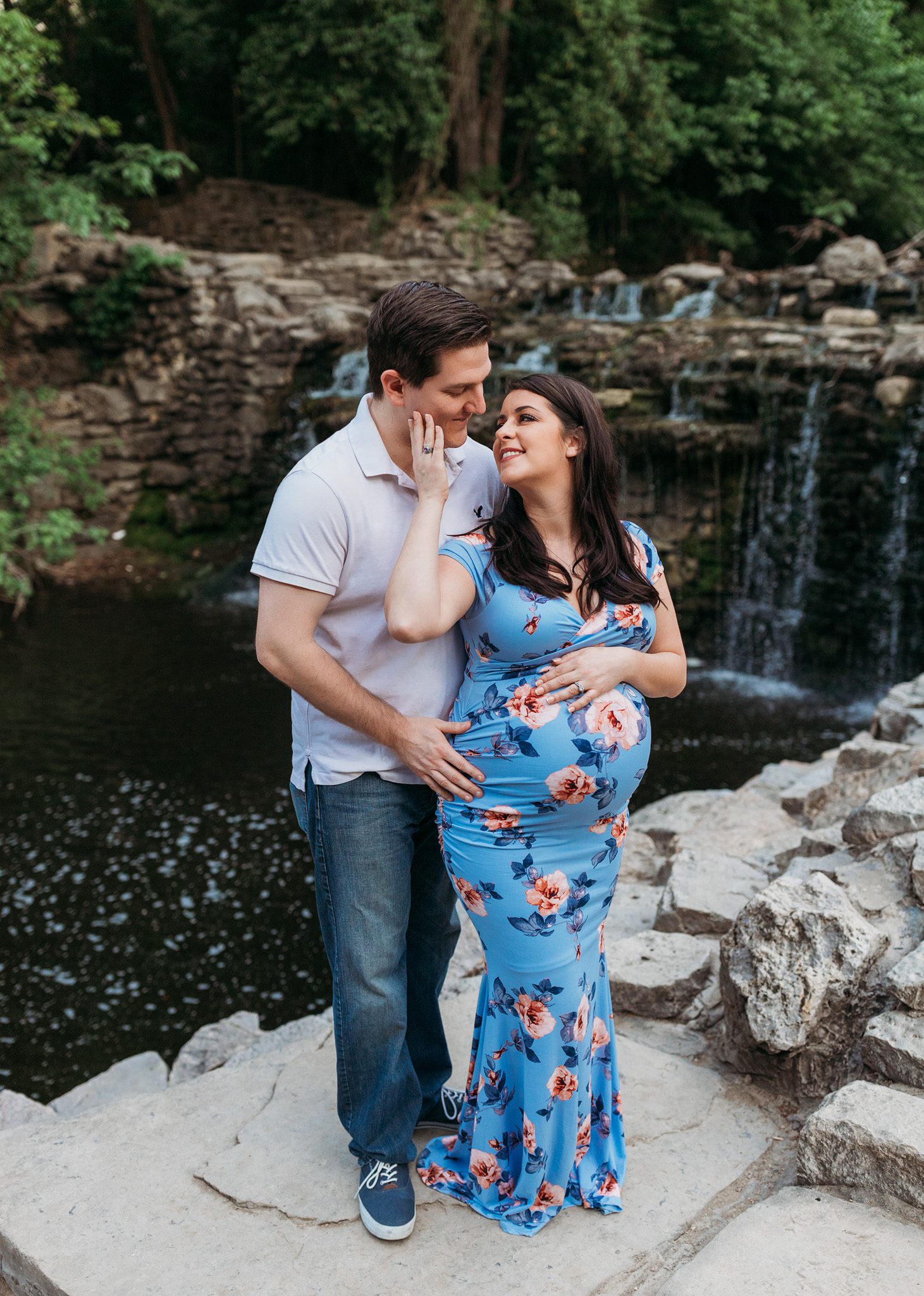 Maternity-session-Plano-texas-baby-bump-expecting-waterfall-oshey-vargas-photography-01_1