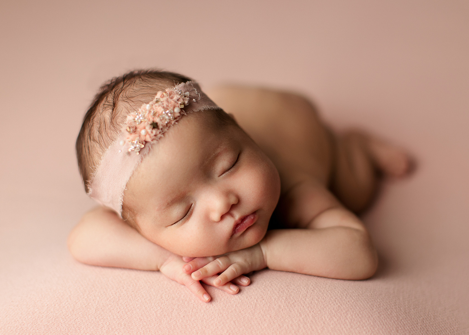newborn-session-frisco-texas-baby-photos-posed-girl-oshey-vargas-photography-21