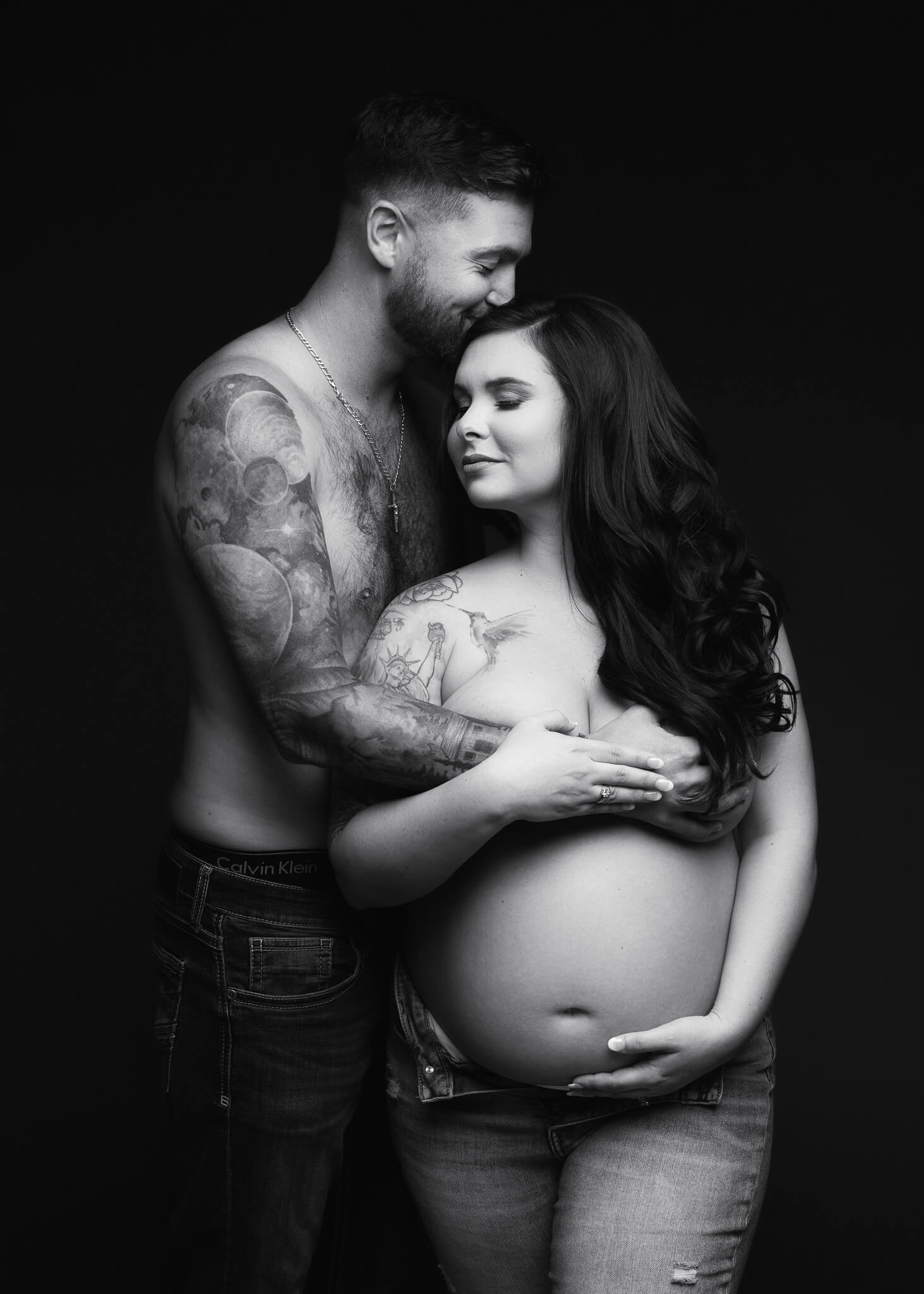 Maternity-session-dfw-dallas-fort-worth-lewisville-tx-oshey-vargas-photography-baby-bump-studio-luxury-gowns-pregnancy-pregnant-05 (1)