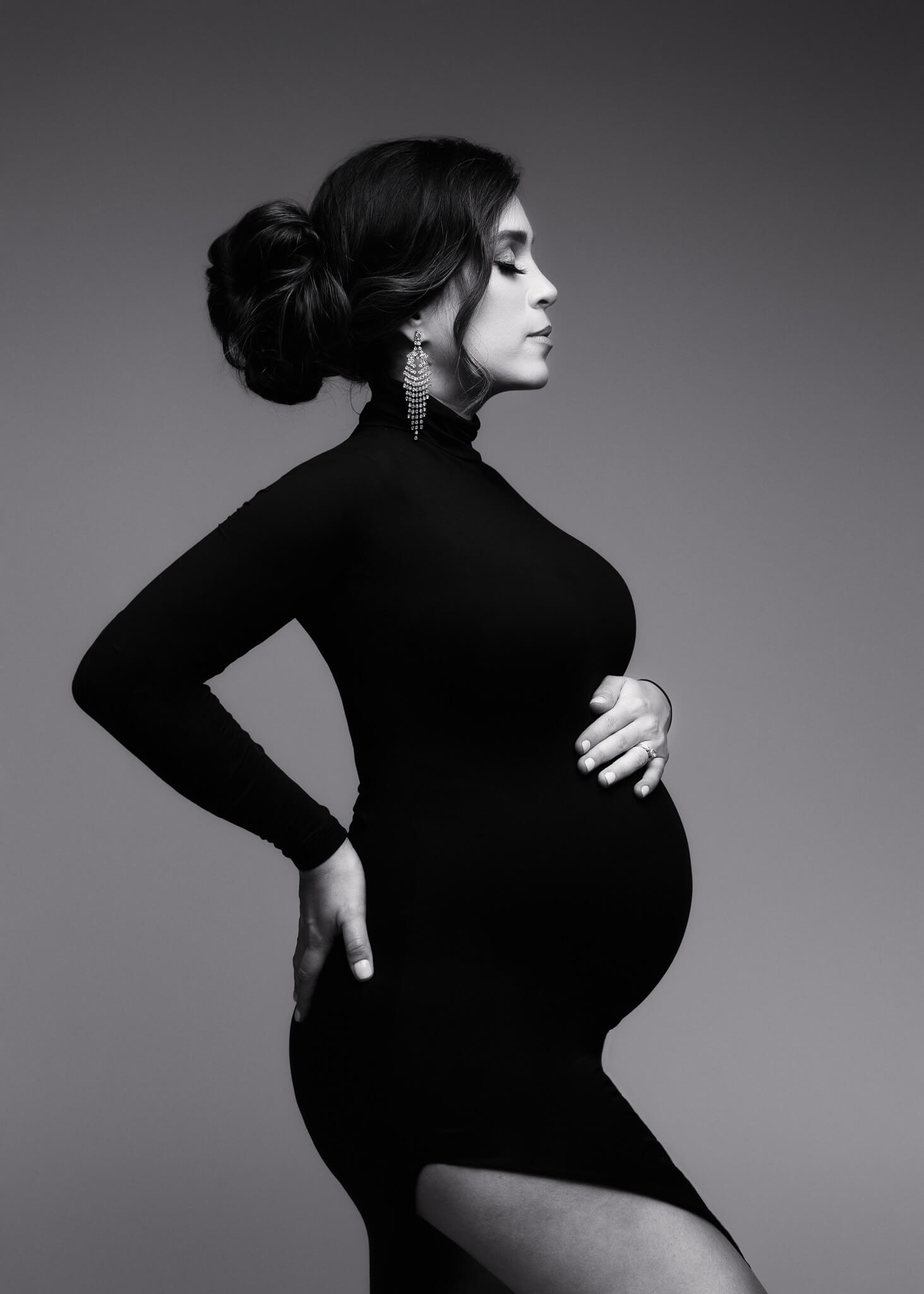 Maternity-session-dfw-dallas-fort-worth-lewisville-tx-oshey-vargas-photography-baby-bump-studio-luxury-gowns-pregnancy-pregnant-55