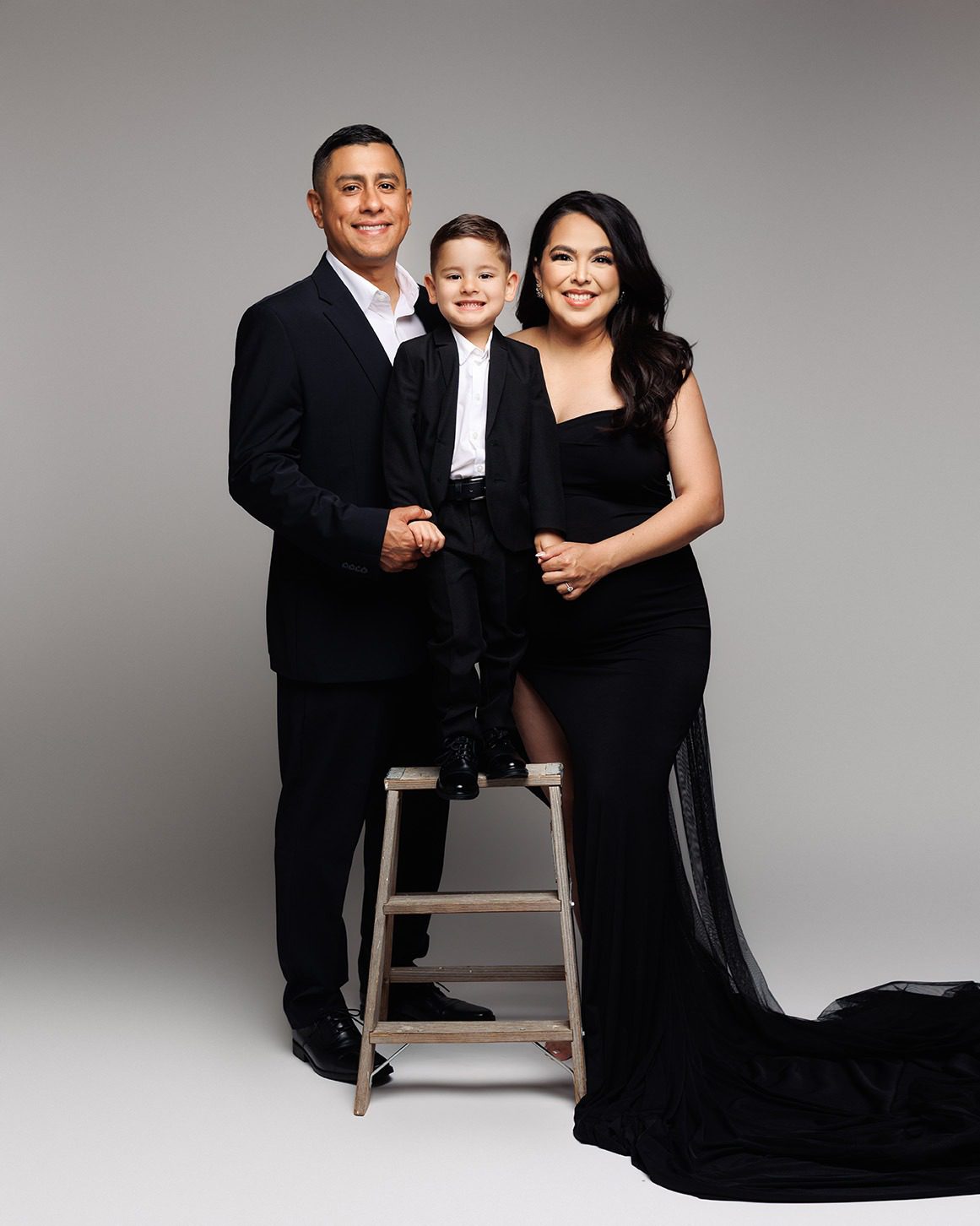 Maternity-session-dfw-dallas-frisco-fortworth-lewisville-mckinney-studio-photos-pregnancy-baby-expecting-oshey-vargas-photography-092